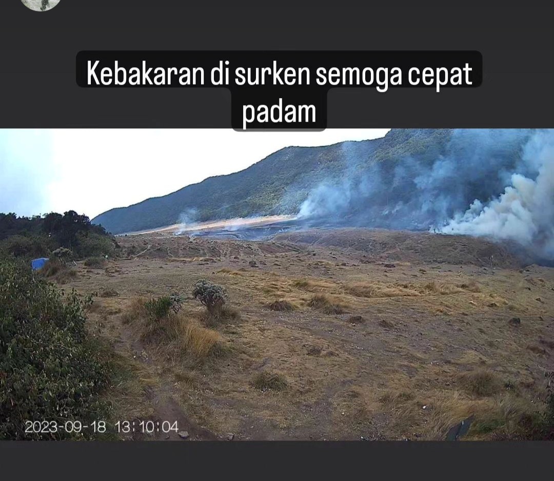 News: Alun-Alun Surya Kencana Gunung Gede Terbakar